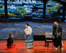 比赛中出现戏剧性一幕,惊魂未定什么意思